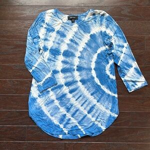 3/$12 ✨ ☁️ tiedye shirt